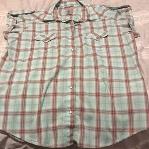 Women’s Wrangler Button Up